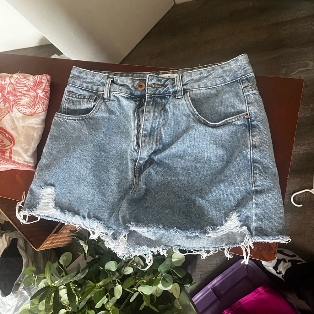 Cotton on distressed denim shorts